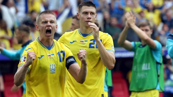 Yaremchuk relanza a Ucrania y toma vida en el Grupo E de la Euro Yaremchuk relanza a Ucrania y toma vida en el Grupo E de la Euro