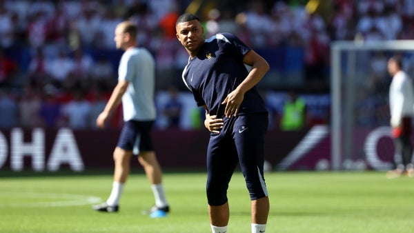 Deschamps: "Mbappé mejora cada día, tiene tantas ganas de jugar como ante Países Bajos"