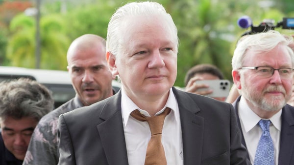 Assange se declara culpable ante la justicia de EE.UU. Assange se declara culpable ante la justicia de EE.UU.