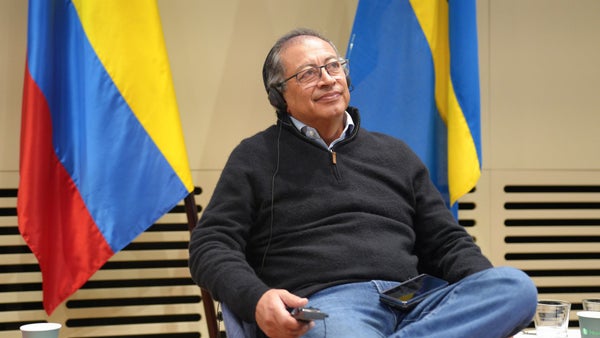 Se desploma la popularidad de Petro, según última encuesta de Invamer Se desploma la popularidad de Petro, según última encuesta de Invamer