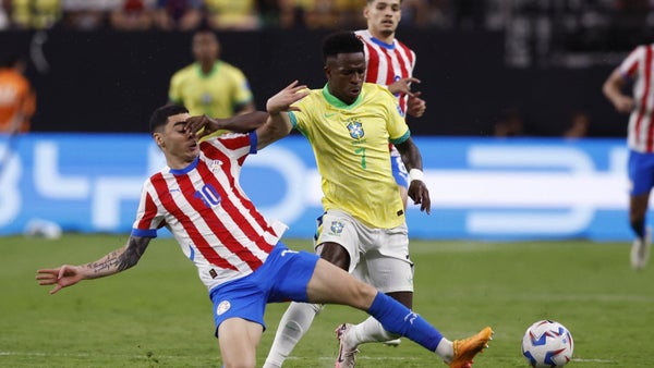 Vinicius manda a casa a Paraguay y Brasil exhibe su verdadera identidad Vinicius manda a casa a Paraguay y Brasil exhibe su verdadera identidad