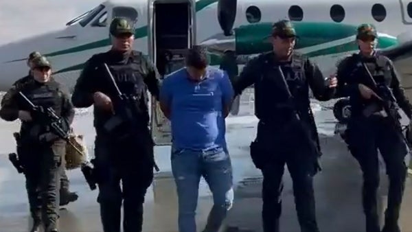 Alias Salomón, líder del Tren de Aragua en Bogotá, trasladado a la capital para enfrentar cargos