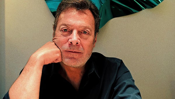 Juan Carlos Botero: la literatura como un vehículo hacia una sociedad de la tolerancia Juan Carlos Botero: la literatura como un vehículo hacia una sociedad de la tolerancia