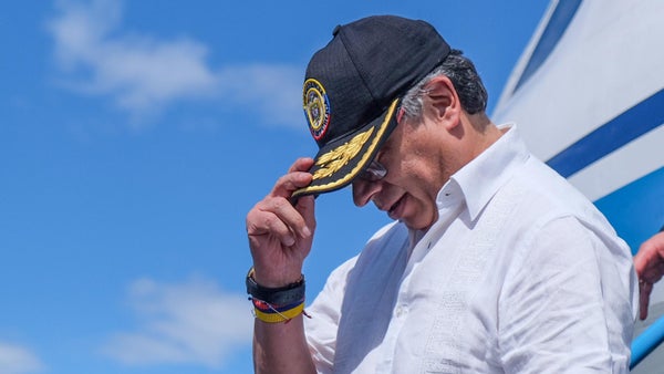 Encuesta Invamer revela récord histórico de desaprobación del presidente Petro con 66% Encuesta Invamer revela récord histórico de desaprobación del presidente Petro con 66%