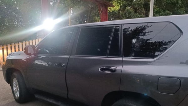 Atención: Fue atacada camioneta de la UNP asignada al esquema de seguridad de Juan Fernando Petro