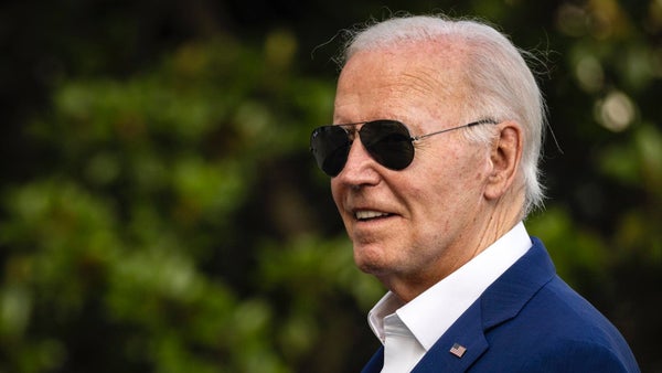 Biden insiste en una carta al Congreso que seguirá en la contienda contra Trump
