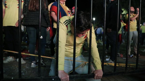 Riñas entre aficionados en Bogotá tras la derrota de Colombia en final de la Copa América