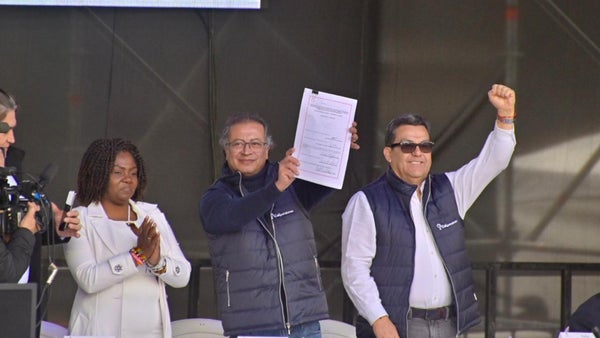 Presidente Petro firmó la Reforma Pensional y oficialmente es ley de la República Presidente Petro firmó la Reforma Pensional y oficialmente es ley de la República