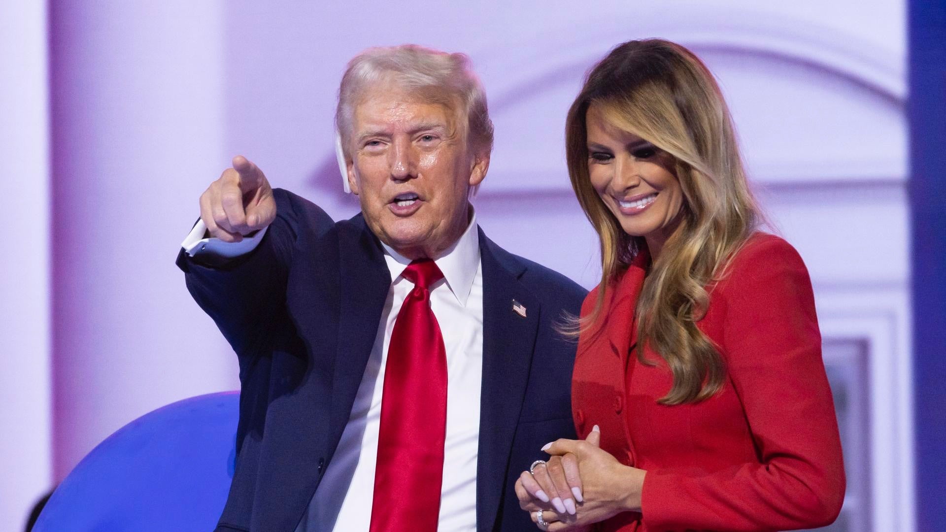 DONALD TRUMP. Donald Trump// Revista Alternativa// Noticias Caracol// Noticias RCN// RCN Radio// La FM// Blu Radio// W Radio// Caracol Radio// Red Más Noticias// Revista Semana// Infobae// La Silla Vacía// La Razón// Las 2 Orillas/