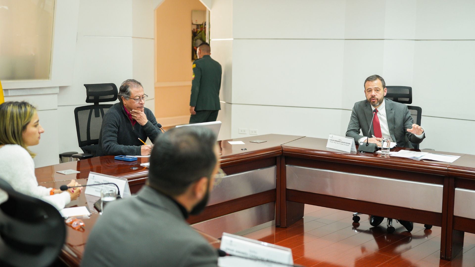 Carlos Fernando Galán y Gustavo Petro. Carlos Fernando Galán/Gustavo Petro/Transición energética/Bogotá/Revista Alternativa