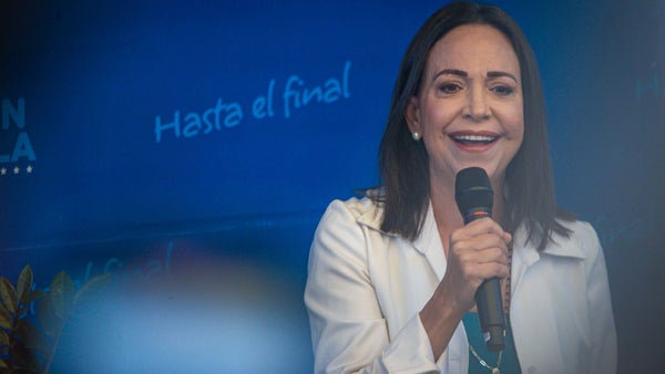 Maduro rechaza negociar con María Corina Machado y propone diálogo con partidos inscritos