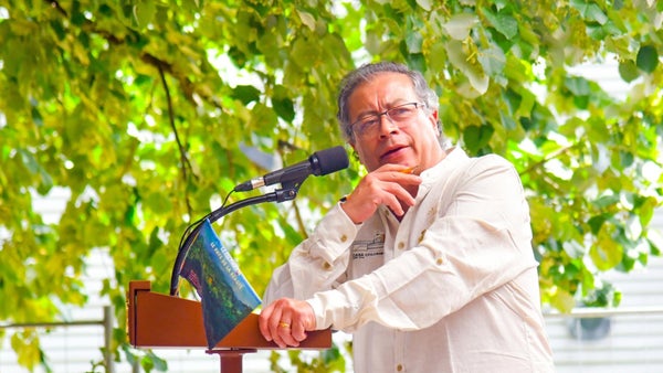 ”La oposición y Maduro deben llegar a un acuerdo político para evitar la guerra”: Petro sobre crisis electoral en Venezuela