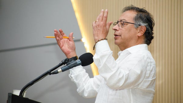 ¿Demasiado ambicioso? Petro plantea llevar tejido humano colombiano a Marte