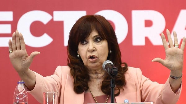 Cristina Fernández rompe el silencio tras denuncia contra Alberto Fernández: “La misoginia no tiene bandera partidaria” Cristina Fernández rompe el silencio tras denuncia contra Alberto Fernández: “La misoginia no tiene bandera partidaria”