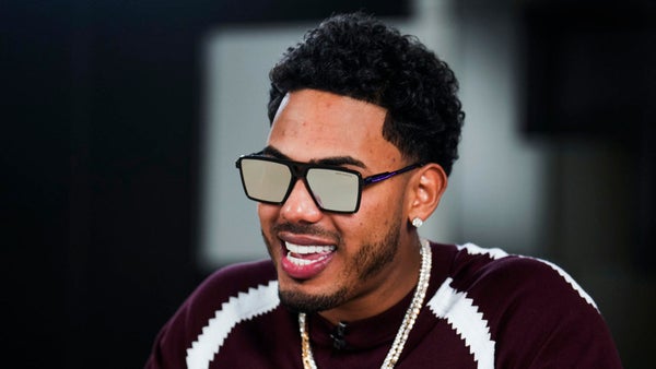 Myke Towers se reencuentra con su esencia en el impactante 'La Pantera Negra'