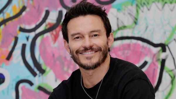 Nicoläs Villamizar: “Los volúmenes del cuerpo femenino me sirven de lenguaje e hilo conductor para pintar” Nicoläs Villamizar: “Los volúmenes del cuerpo femenino me sirven de lenguaje e hilo conductor para pintar”