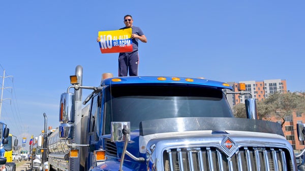 Inicia la reunión entre transportadores de carga y Gobierno. Precio del diésel no es negociable