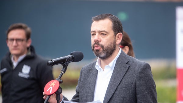 Primicia, Distrito evalúa volver a racionamiento diario de agua: Alcalde Carlos Fernando Galán Primicia, Distrito evalúa volver a racionamiento diario de agua: Alcalde Carlos Fernando Galán