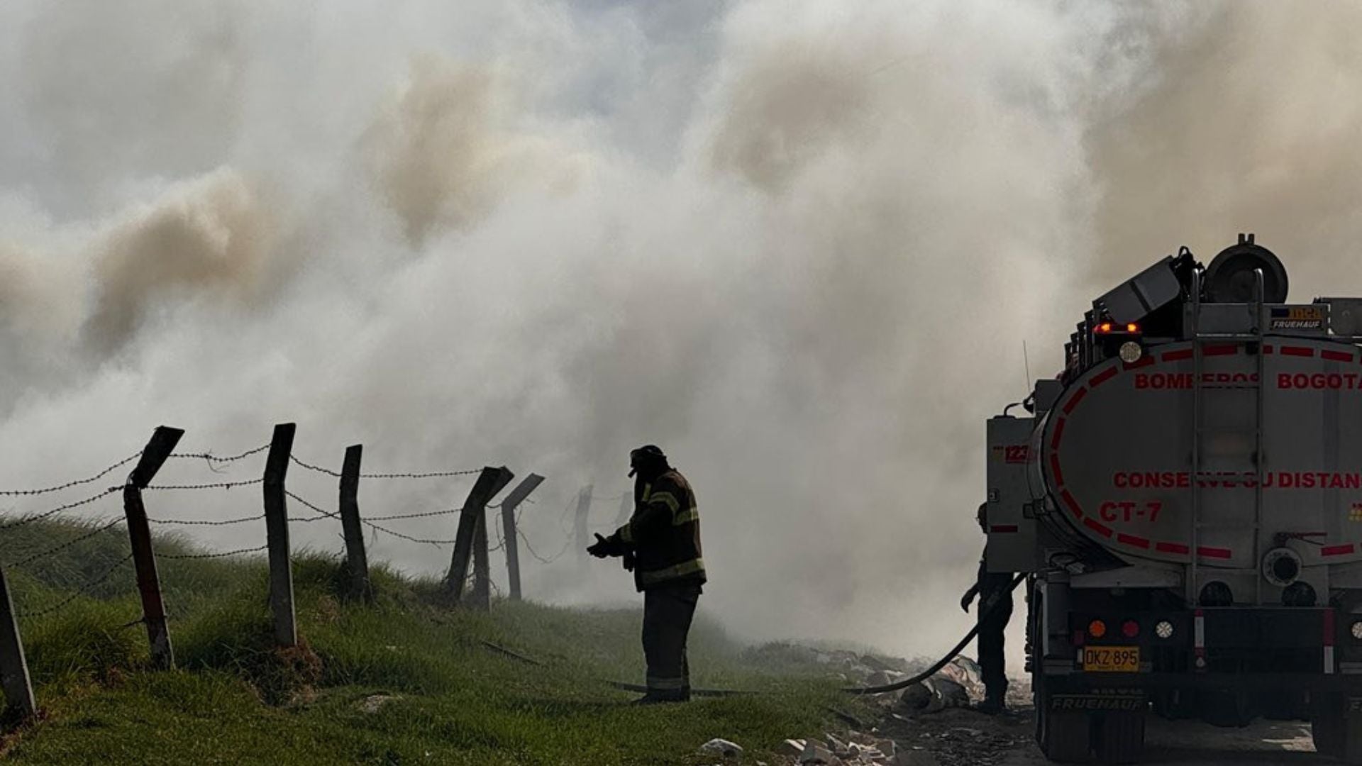 Incendio forestal en Bogotá. Bomberos / Bogotá / Incendios / Forestales / Revista Alternativa