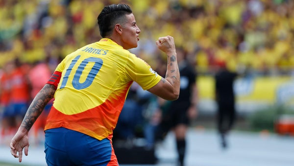 Ganó Colombia: James asiste, falla y se redime