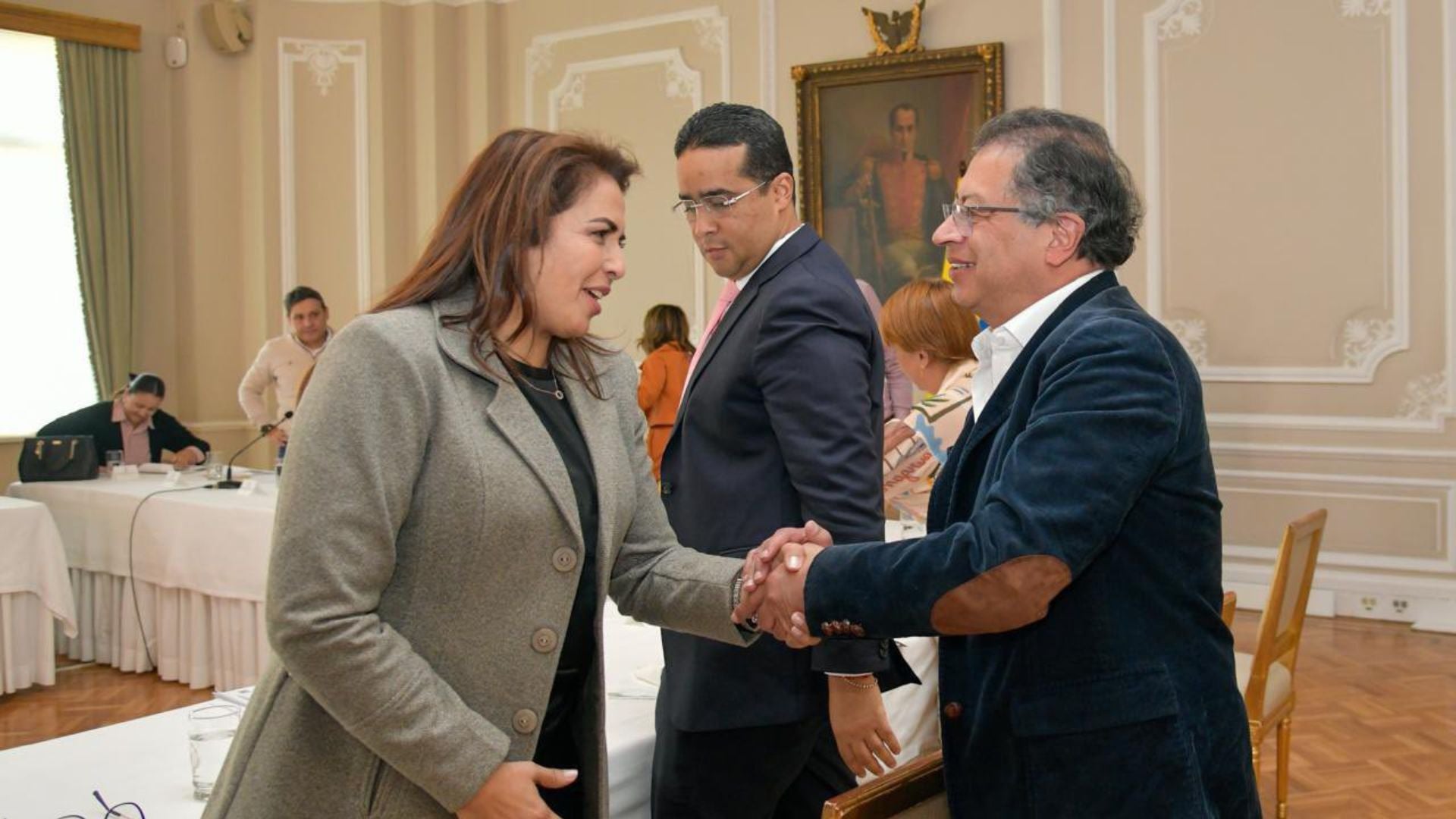 Gustavo Petro y Rafaela Cortés Rafaela Cortés// Gobernadora// Meta / diálogos// Paz// disidencias de las Farc// Revista Alternativa// Noticias Caracol// Noticias RCN// RCN Radio// La FM// Blu Radio// W Radio// Caracol Radio// Red Más Noticias// Revista Semana// Infobae// La Silla Vacía// La República// La Razón// Las 2 Orillas// Valora Analitik//