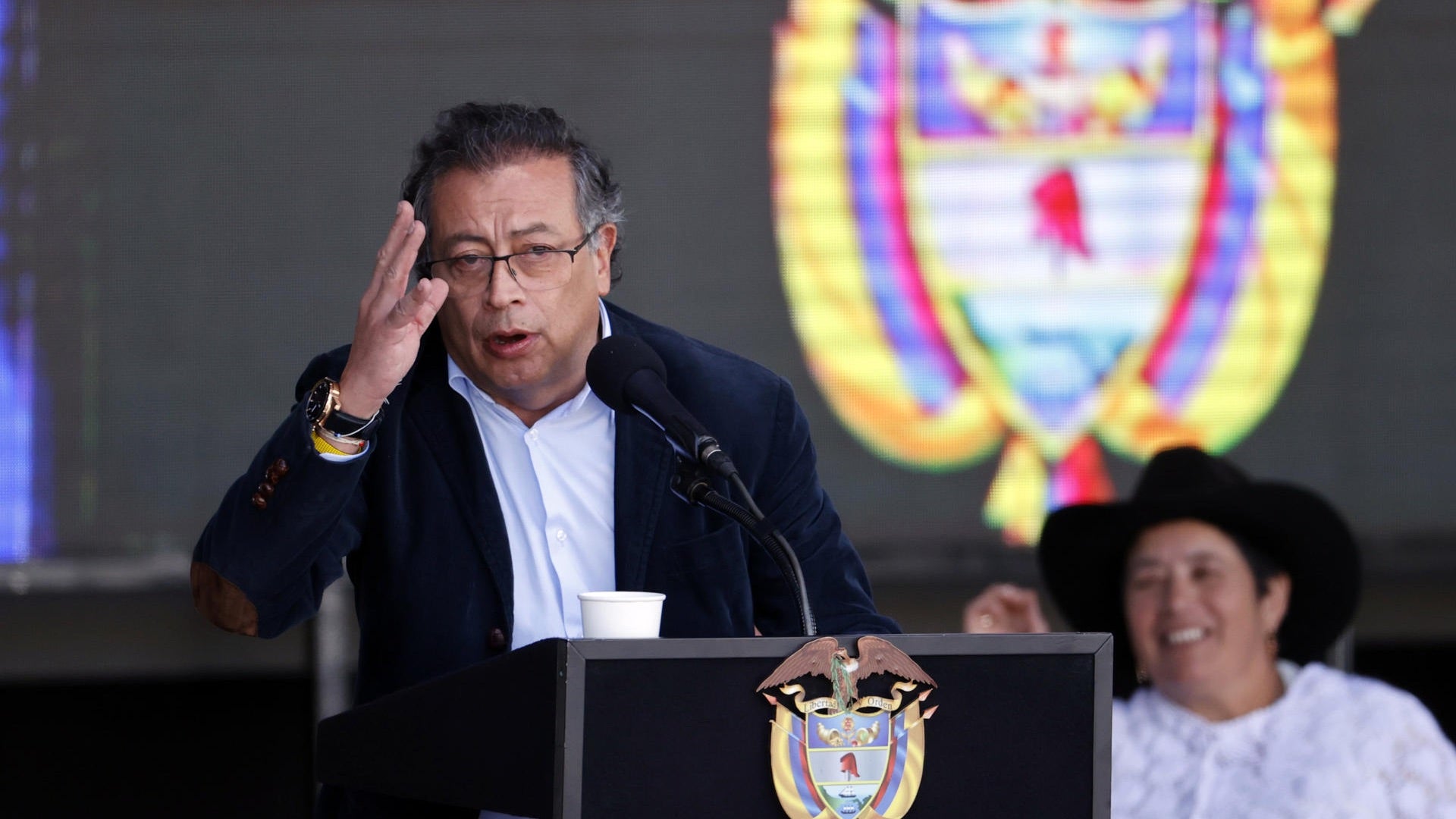GUSTAVO PETRO Ley de Financiamiento// Petro// Reforma tributaria/ congreso// comisiones económicas// Revista Alternativa// Noticias Caracol// Noticias RCN// RCN Radio// La FM// Blu Radio// W Radio// Caracol Radio// Red Más Noticias// Revista Semana// Infobae// La Silla Vacía// La Razón// Las 2 Orillas//