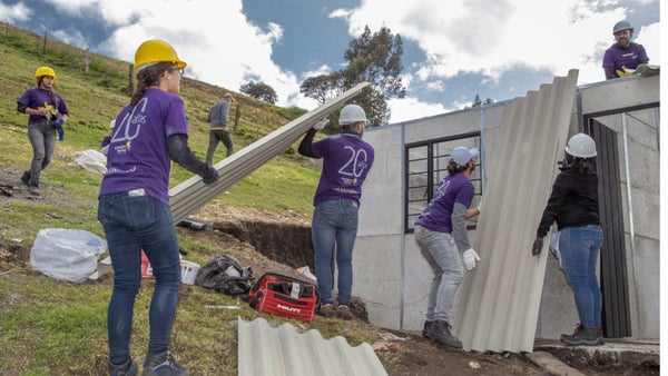 La familia Benavides Gómez cumple su sueño de tener casa propia La familia Benavides Gómez cumple su sueño de tener casa propia