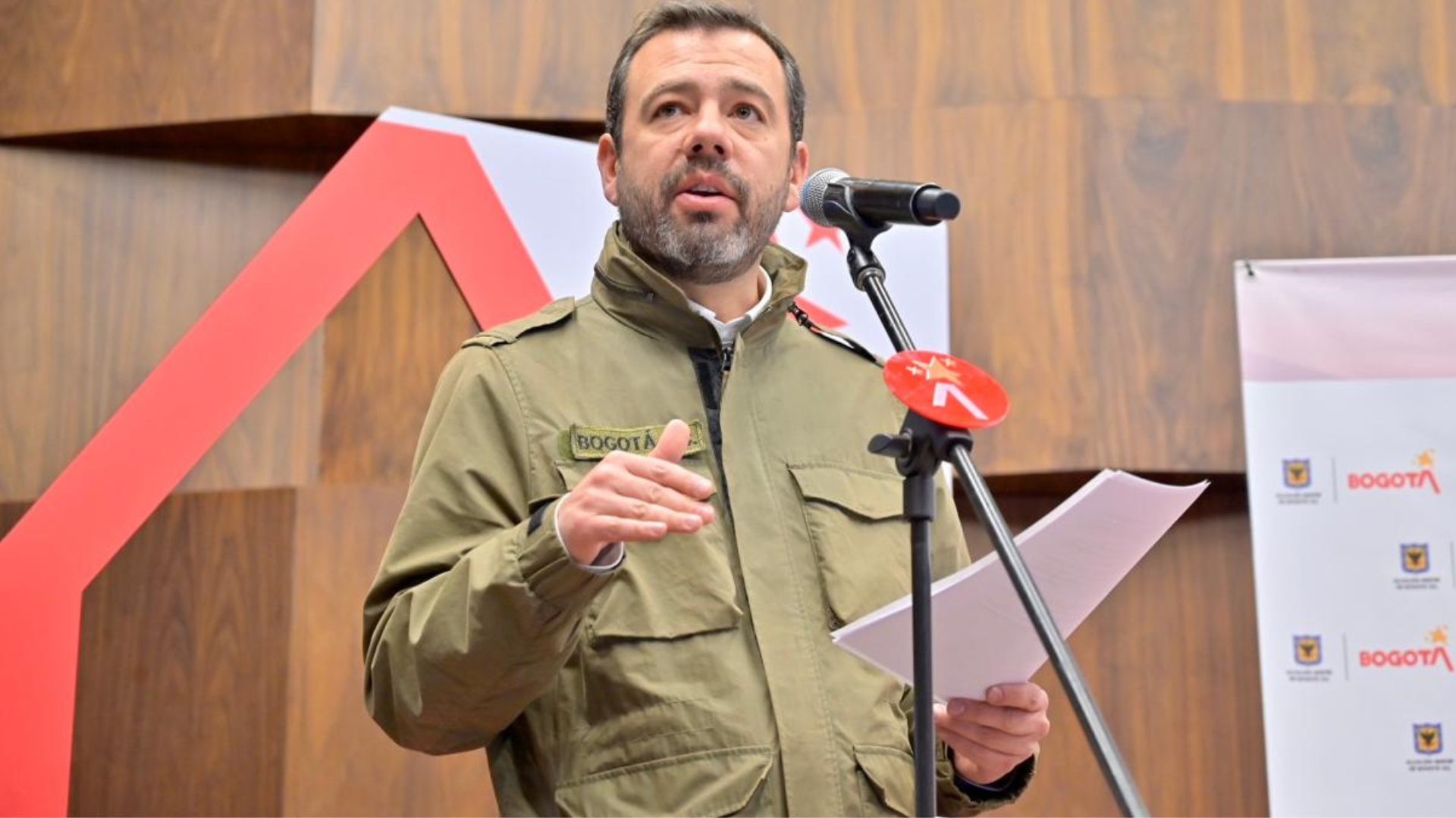 alcalde galan - 1 Carlos Fernando Galan//Alcalde//Racionamiento//agua//embalses//Diario//Bogota//Revista Semana//Revista Alternativa