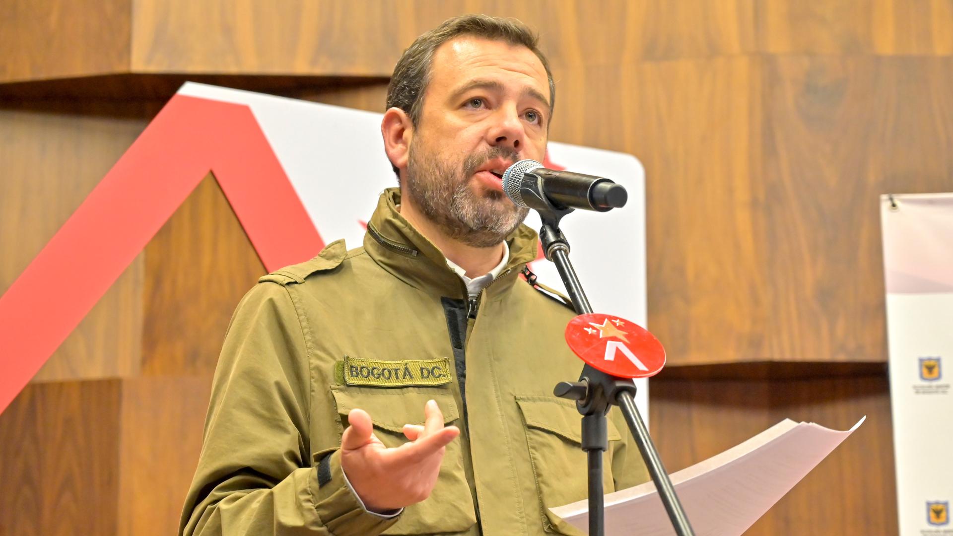 Carlos Fernando Galan 8 Carlos Fernando Galan//Alcalde//Racionamiento//agua//embalses//Diario//Bogota//Revista Semana//Revista Alternativa