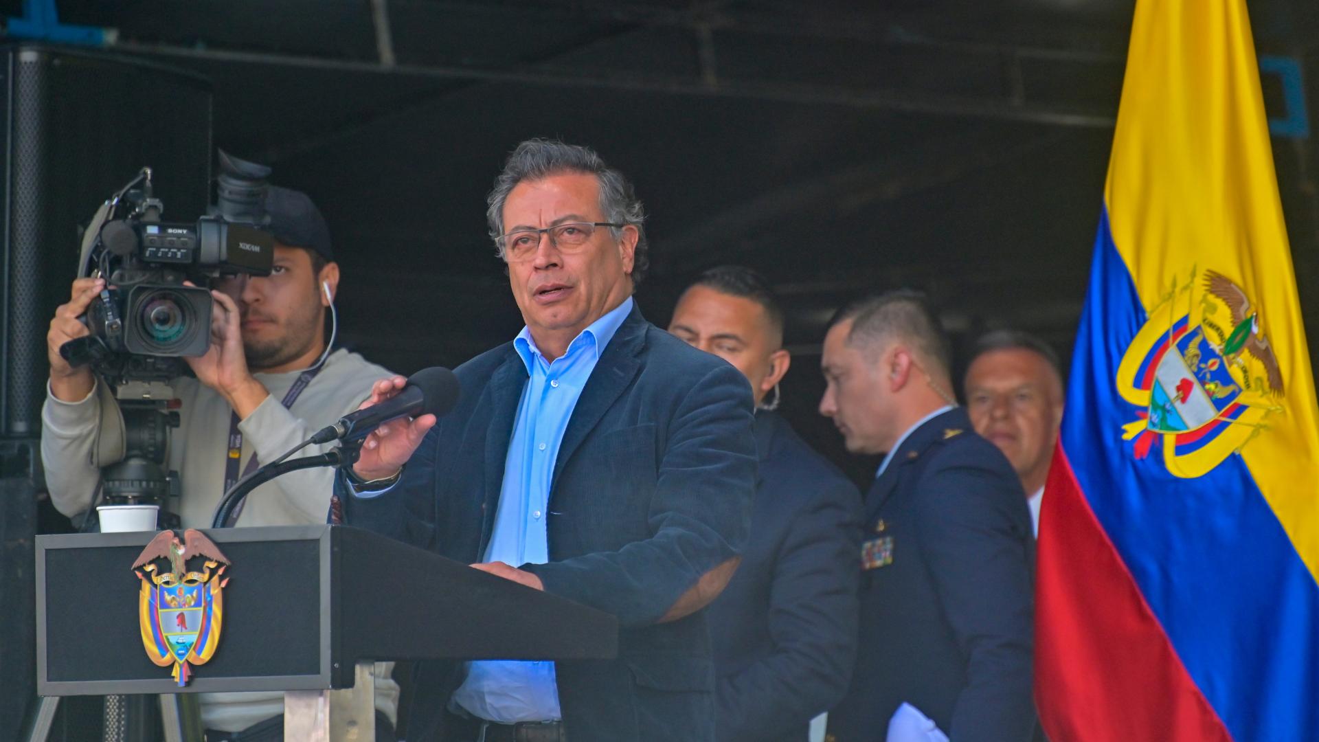 Gustavo Petro 13 Situación / desastre / embalse / Chingaza / Revista Alternativa / Noticias Caracol / RCN / WRadio / Caracol Radio / Redmas / lafm / Revista Semana