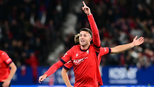 Osasuna zarandea al Barça de Flick