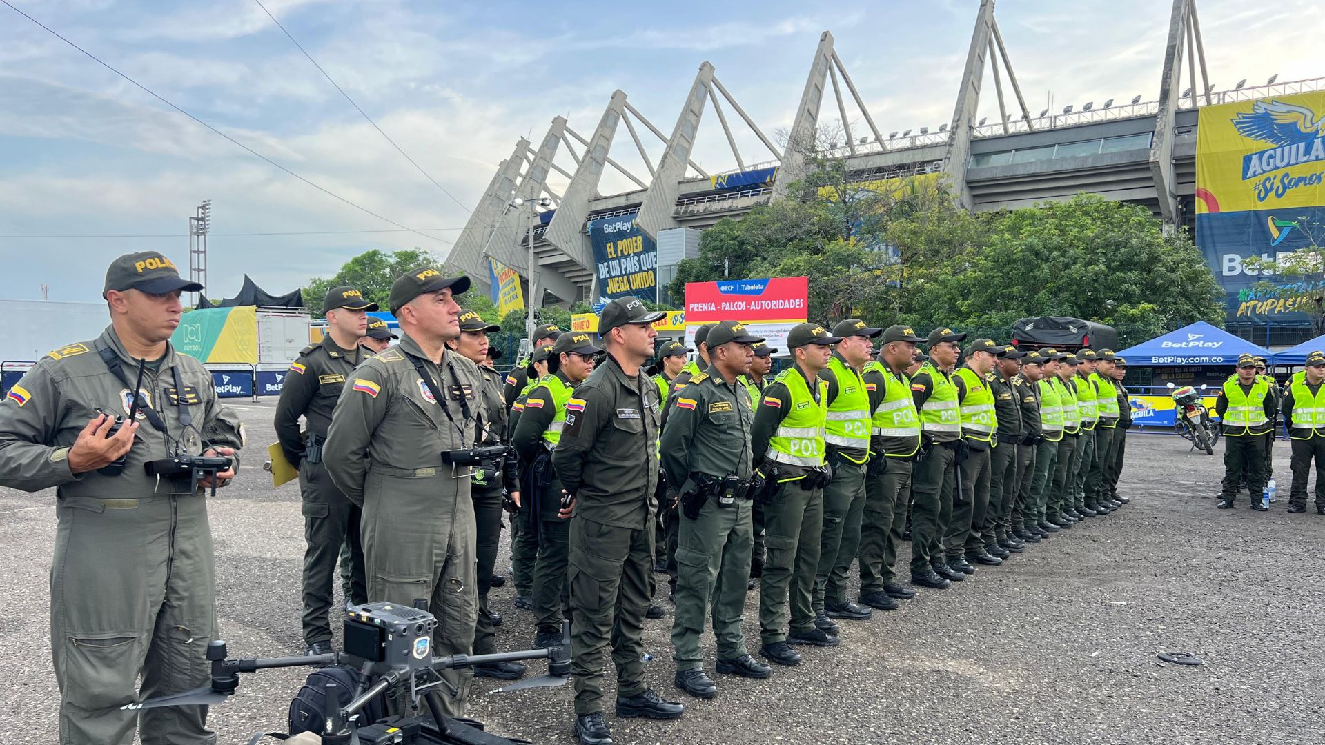 Policías para el partido Colombia Chile Policía / uniformados / seguridad / Colombia / Chile / Revista Alternativa / Noticias Caracol / RCN / WRadio / Caracol Radio / Redmas / lafm / Revista Semana / Infobae
