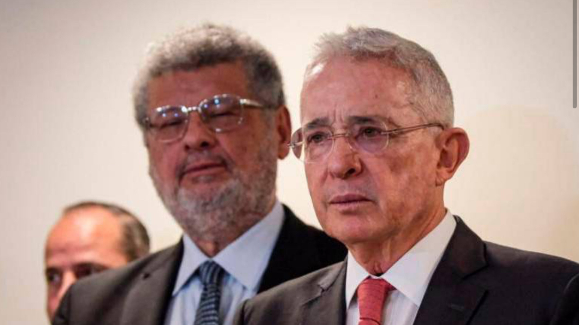 Diseño sin título.zip - 116 Álvaro Uribe//Jaime Granados//Juicio Uribe//delitos//Paramilitarismo//Paramilitares//Santiago Uribe//Fraude procesal//soborno a testigos//Revista Alternativa//Revista Semana