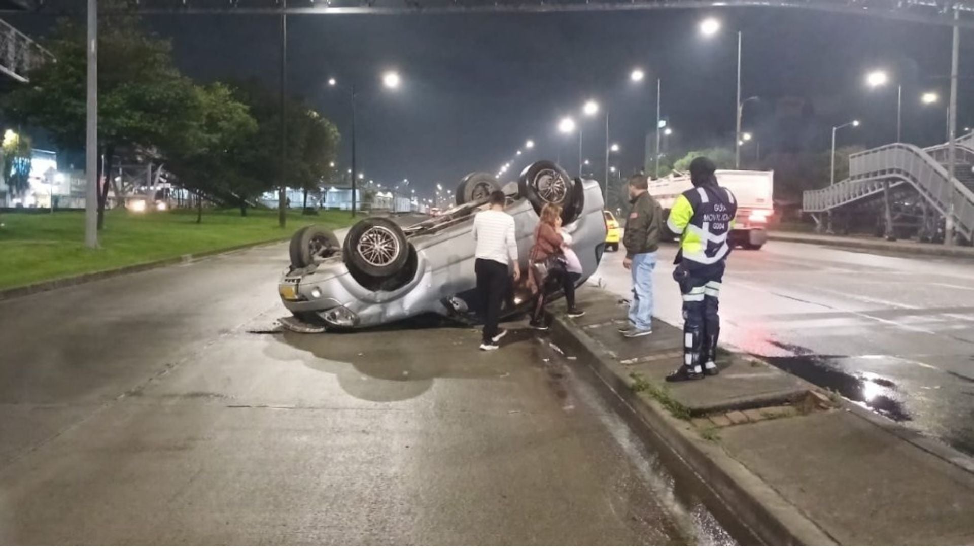 Revista Alternativa / Noticias Caracol / RCN / WRadio / Caracol Radio / Redmas / lafm / Revista Semana / Infobae