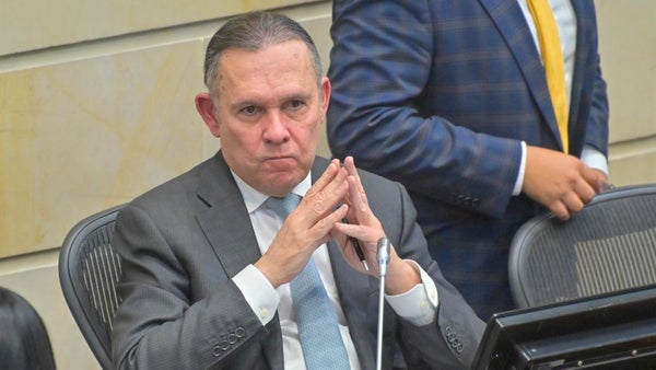 Presidente del Congreso responde a denuncia de supuesto favorecimiento con contratos de la UNGRD Presidente del Congreso responde a denuncia de supuesto favorecimiento con contratos de la UNGRD