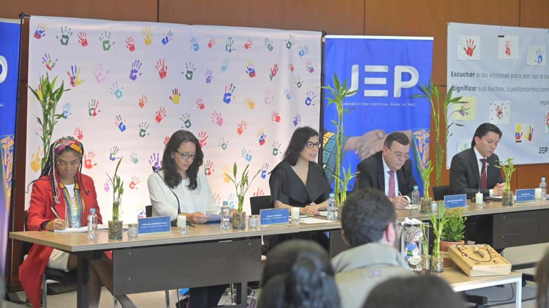 Farc/ JEP/ Revista Alternativa / Noticias Caracol / RCN / WRadio / Caracol Radio / Redmas / lafm / Revista Semana / Infobae