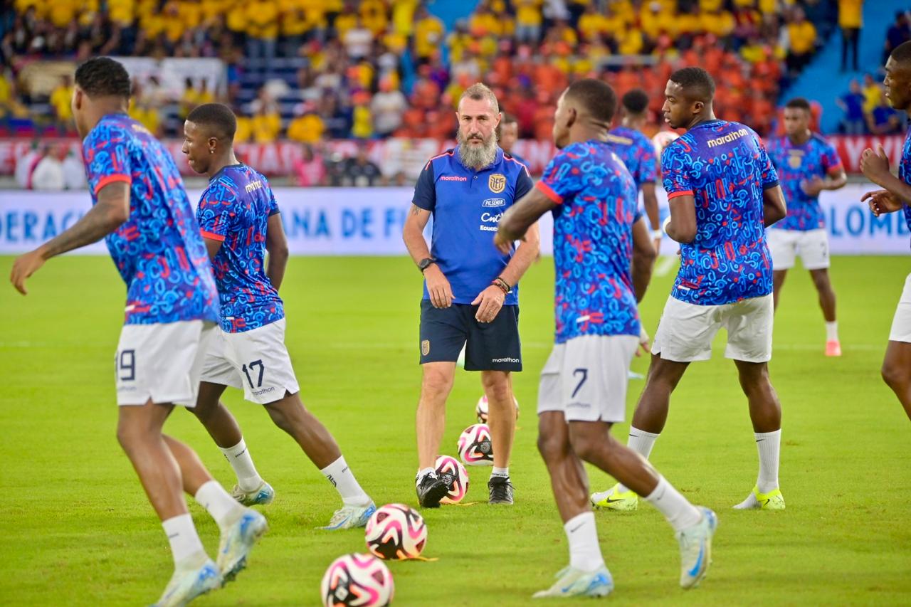 Ecuabet, titulares, estadio Metropolitano, fútbol, Colombia, partido, deporte, previa, equipo, jugadores, emoción, competencia, hinchas, evento deportivo, revista alternativa, noticias