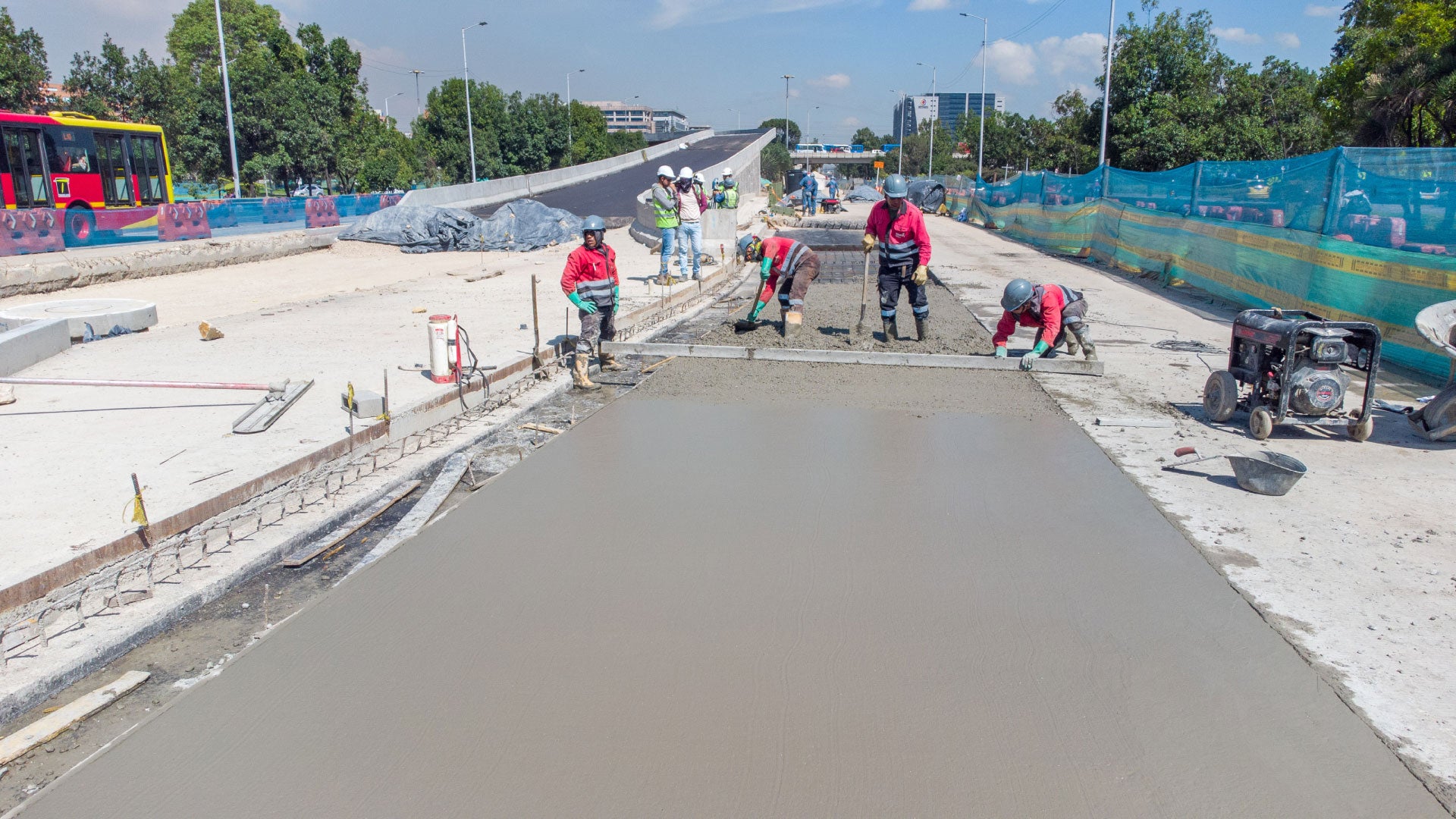 Puente// Avenida 68// obras// troncal Transmilenio// Revista Alternativa// Noticias Caracol// Noticias RCN// RCN Radio// La FM// Blu Radio// W Radio// Caracol Radio// Red Más Noticias// Revista Semana// Infobae// La Silla Vacía// La Razón// Las 2 Orillas//