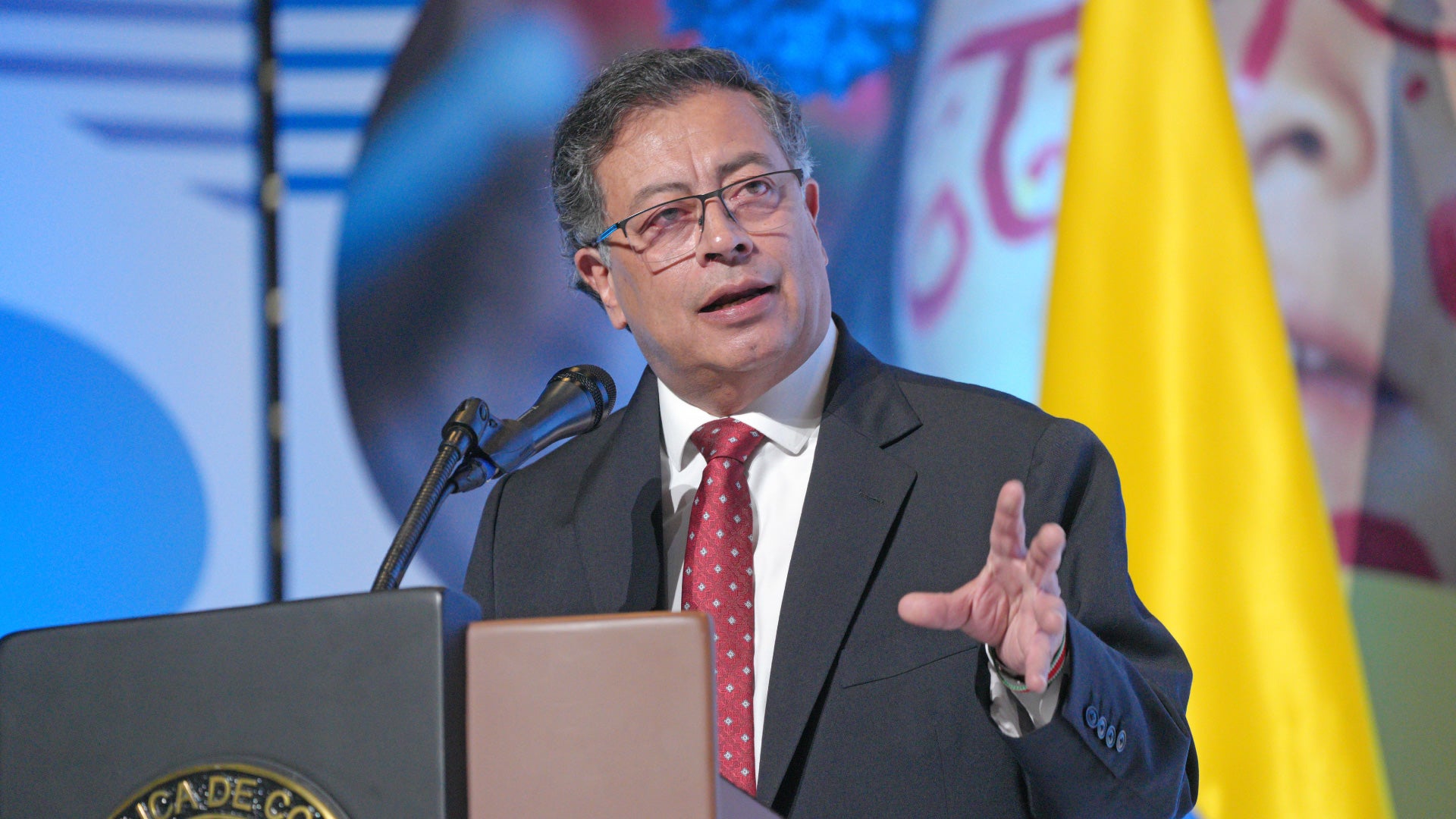 Gustavo Petro Gustavo Petro// Escándalo// UNGRD// corrupción// Revista Alternativa// Noticias Caracol// Noticias RCN// RCN Radio// La FM// Blu Radio// W Radio// Caracol Radio// Red Más Noticias// Revista Semana// Infobae// La Silla Vacía// La Razón// Las 2 Orillas//