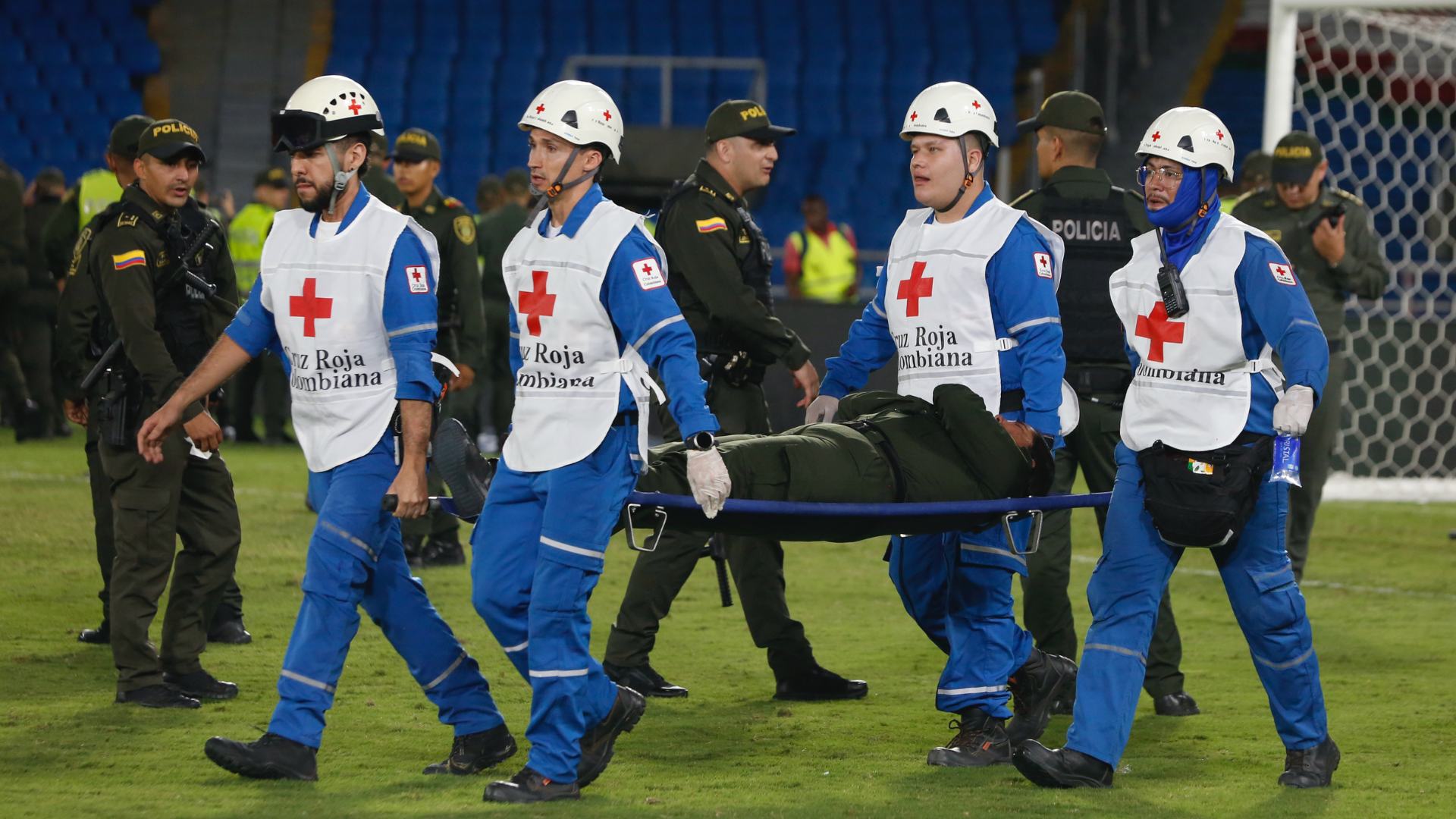Futbolo colombiano//Atletico Nacional// America de Cali// Estadio Pascual Gurrero//desmanes//Policia//Copa Colombia//Revista Alternativa