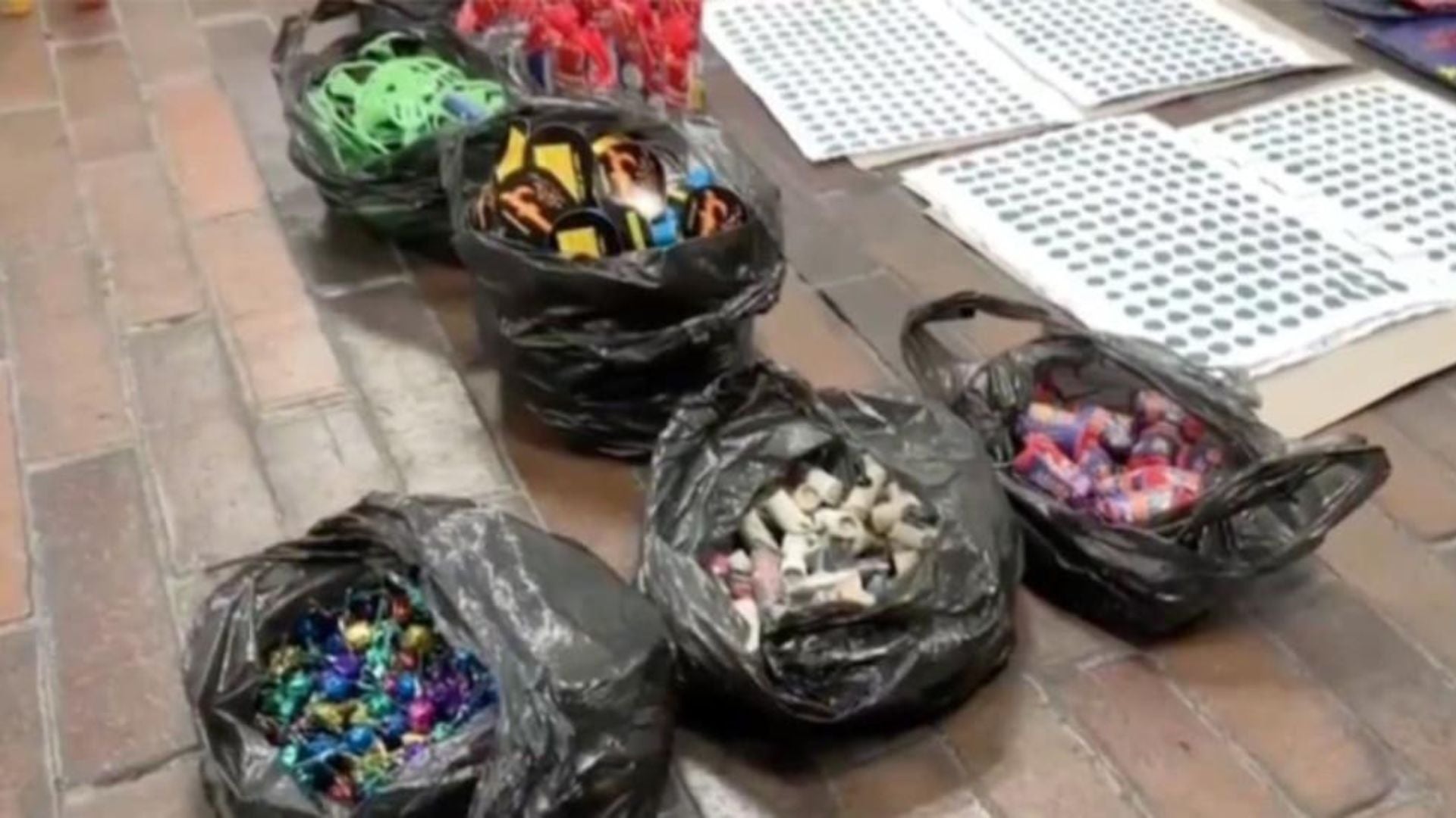 Pólvora incautada// puesto de tamales// barrio Casa Linda// Ciudad Bolívar// Bogotá// Revista Alternativa// Noticias Caracol// Noticias RCN// RCN Radio// La FM// Blu Radio// W Radio// Caracol Radio// Red Más Noticias// Revista Semana// Infobae// La Silla Vacía// La Razón// Las 2 Orillas//