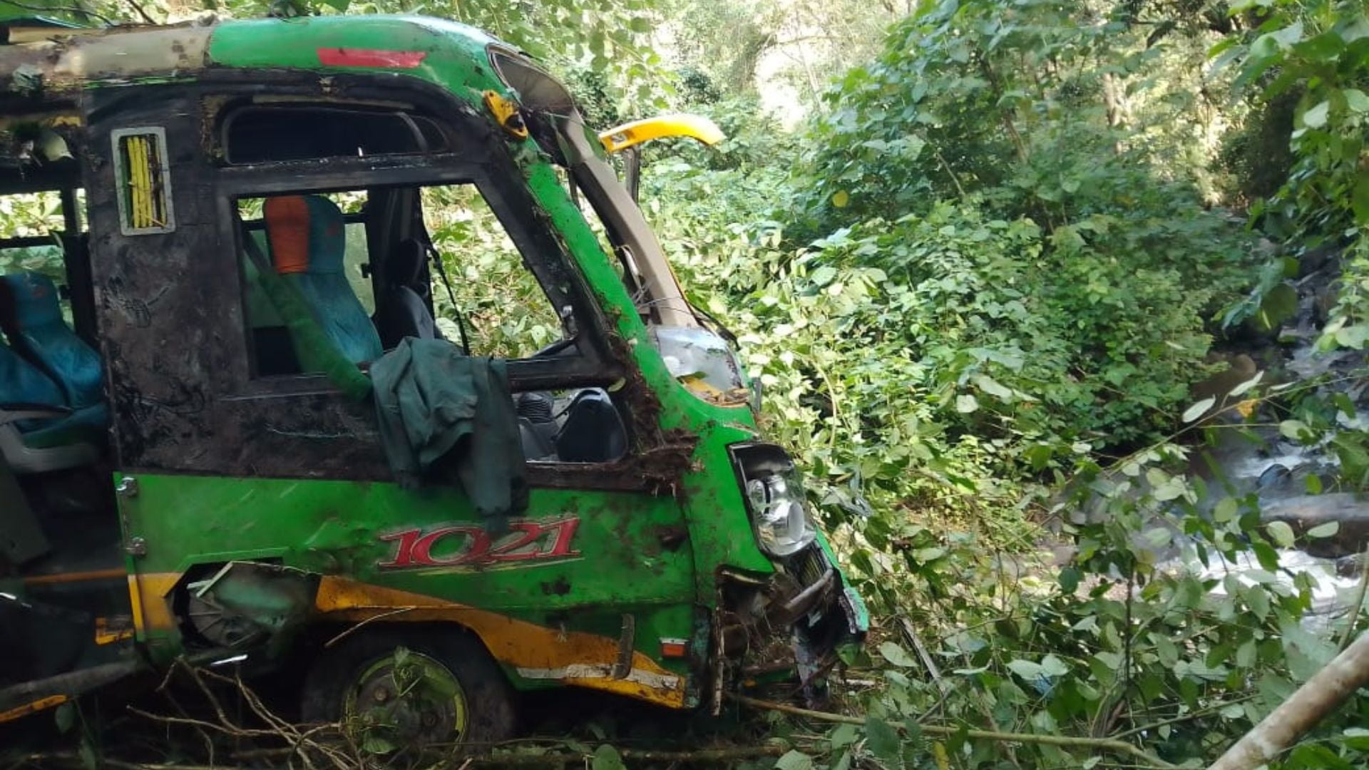 Accidente// bus// Caparrapí// Azuancha// fallecidos// abismo// muertos// Revista Alternativa// Noticias Caracol// Noticias RCN// RCN Radio// La FM// Blu Radio// W Radio// Caracol Radio// Red Más Noticias// Revista Semana// Infobae// La Silla Vacía// La Razón// Las 2 Orillas