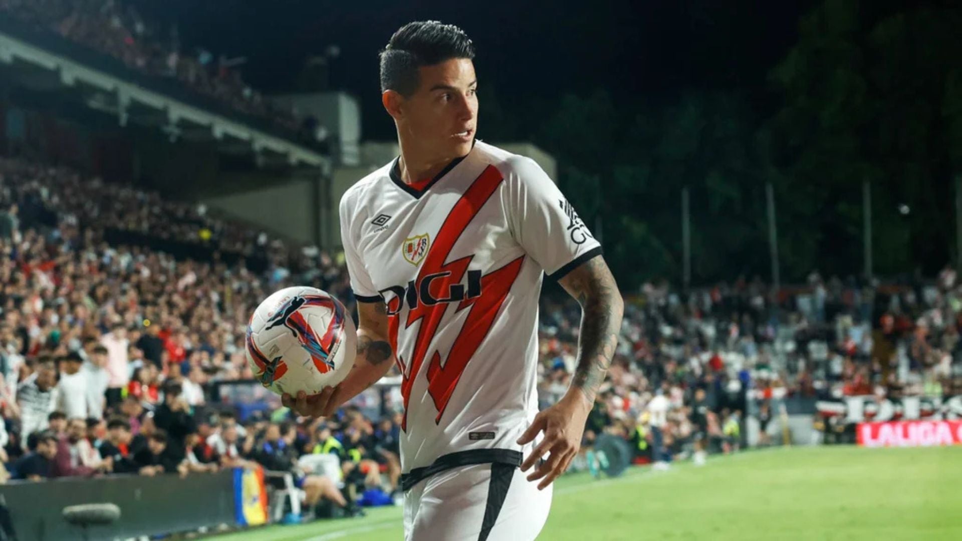 James Rodríguez jugando con el Rayo Vallecano James Rodríguez// Rayo Vallecano// Revista Alternativa// Noticias Caracol// Noticias RCN// RCN Radio// La FM// Blu Radio// W Radio// Caracol Radio// Red Más Noticias// Revista Semana// Infobae// La Silla Vacía// La Razón// Las 2 Orillas//