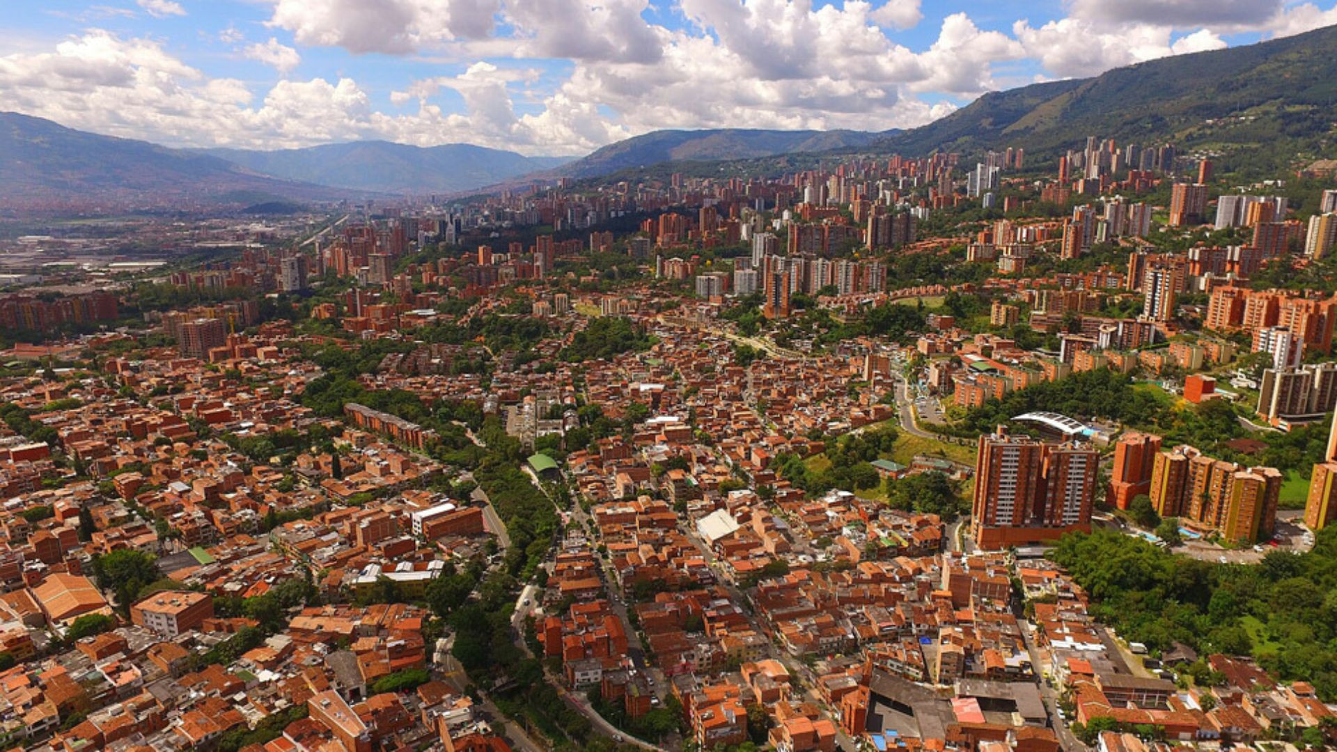 Medellín Medellín// Revista Alternativa// Noticias Caracol// Noticias RCN// RCN Radio// La FM// Blu Radio// W Radio// Caracol Radio// Red Más Noticias// Revista Semana// Infobae// La Silla Vacía// La Razón// Las 2 Orillas//