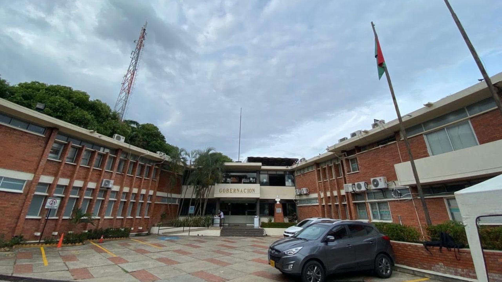 Gobernación de Arauca// Revista Alternativa// Noticias Caracol// Noticias RCN// RCN Radio// La FM// Blu Radio// W Radio// Caracol Radio// Red Más Noticias// Revista Semana// Infobae// La Silla Vacía// La Razón// Las 2 Orillas// Valora Analitik//