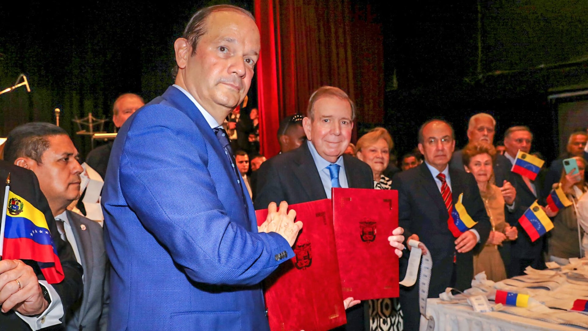 Edmundo Gonzalez en Panamá (1) Edmundo Gonzalez / Panamá / Actas electorales / Venezuela / Revista Alternativa / Noticias Caracol / RCN / Noticias RCN / WRadio / Caracol Radio / Redmas / lafm / Revista Semana / Infobae/ Pulzo