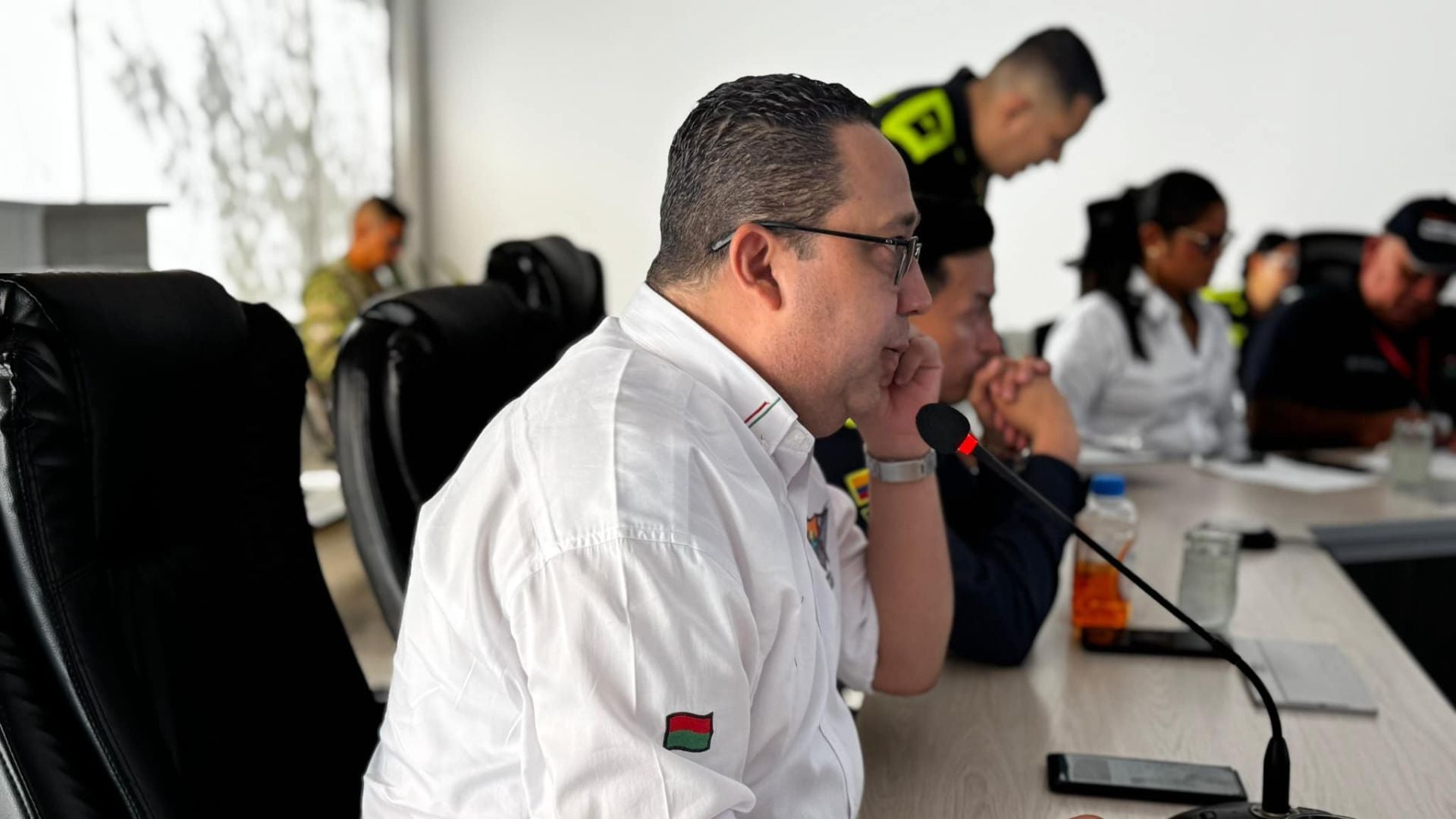 Nasser Cruz Matus// secretario de Gobierno// Arauca// Revista Alternativa// Noticias Caracol// Noticias RCN// RCN Radio// La FM// Blu Radio// W Radio// Caracol Radio// Red Más Noticias// Revista Semana// Infobae// La Silla Vacía// La Razón// Las 2 Orillas//