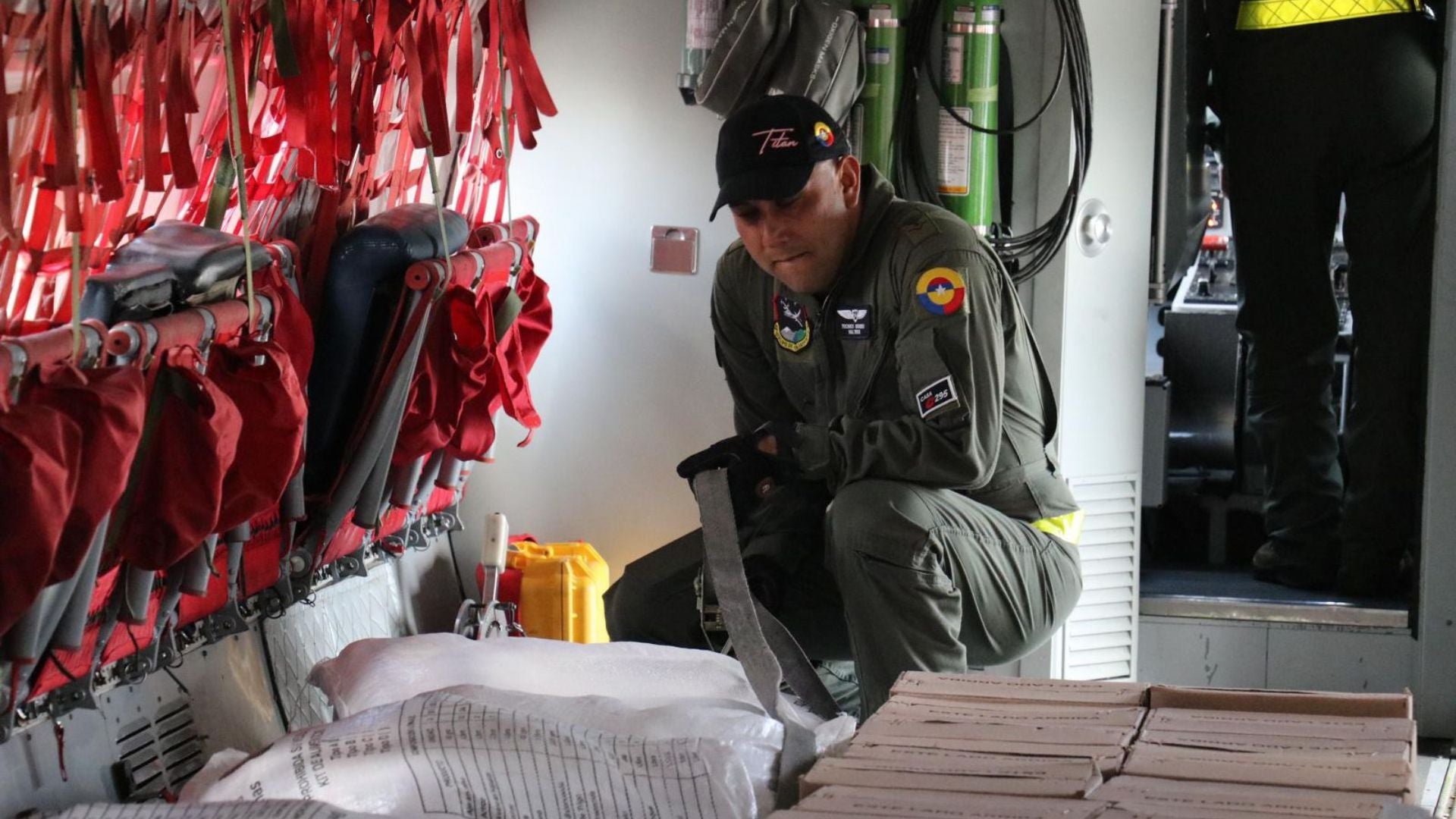 Fuerza Aeroespacial entrega ayudas humanitarias en Cucuta 3