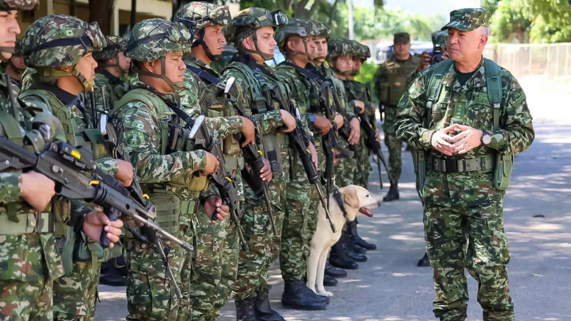 Fuerza Aeroespacial entrega ayudas humanitarias en Cucuta 8
