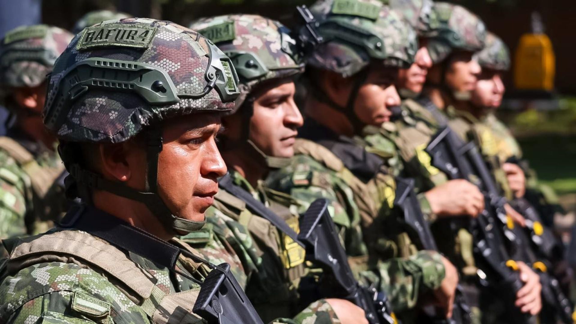 Fuerza Aeroespacial entrega ayudas humanitarias en Cucuta 10